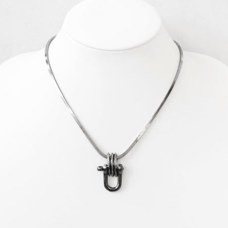INDUSTRIAL SHACKLE short  necklace