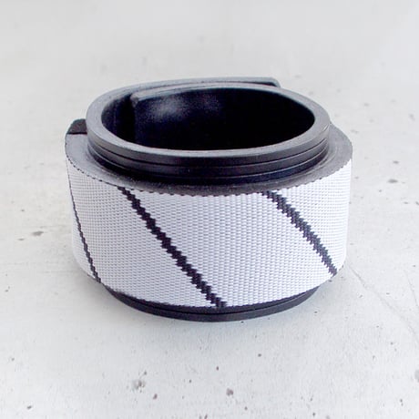 OBLIQUE LINE nylon & leather bracelet