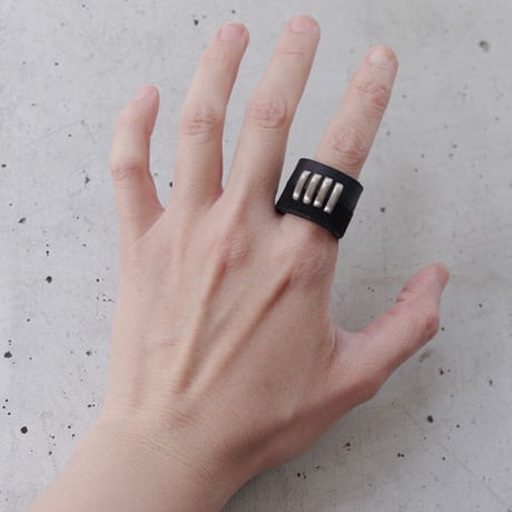BI COLOR 4 bars leather ring