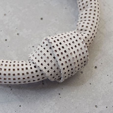 MESH leather short necklace