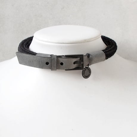 CYLINDRICAL leather choker