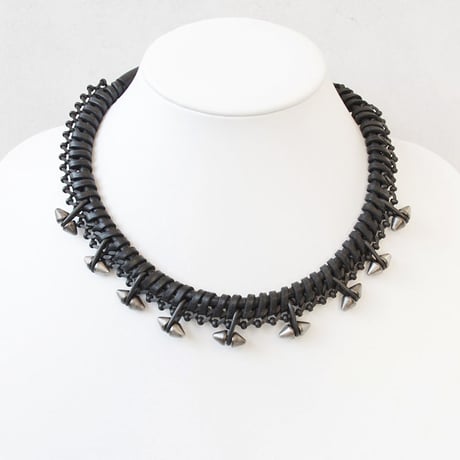 SPIKE & leather short  necklace