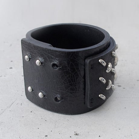 CHECKER PLATE studs leather bracelet