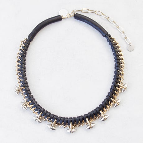 SPIKE & leather short  necklace