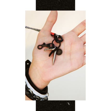 RUBBER CODE & multi charm necklace