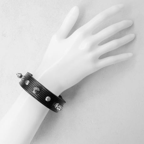SPIKE leather bracelet