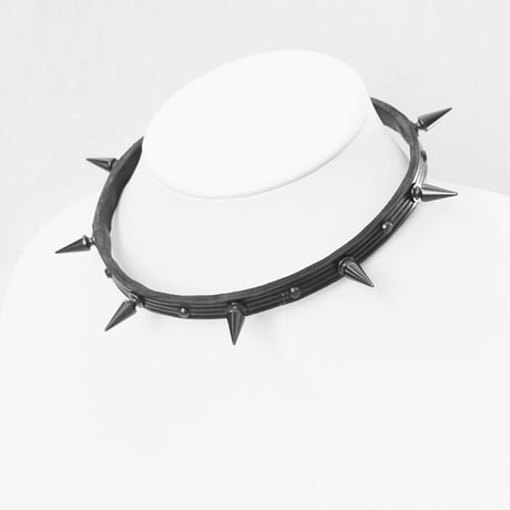 LONG SPIKE leather choker
