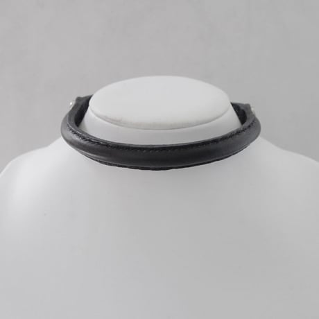 LEATHER LUMP choker