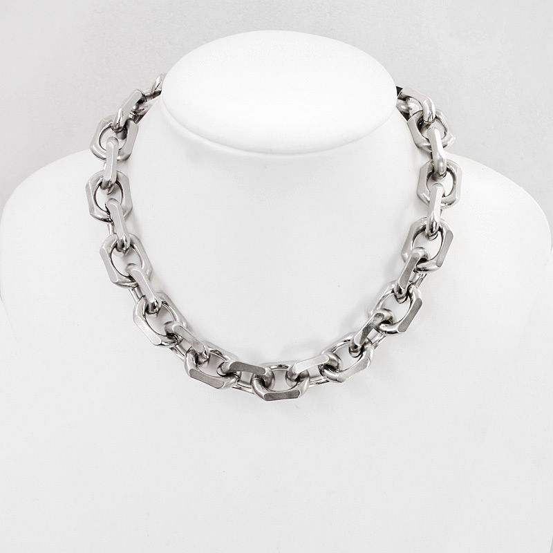 BIG CHAIN & leather short necklace | BLACK TRIA
