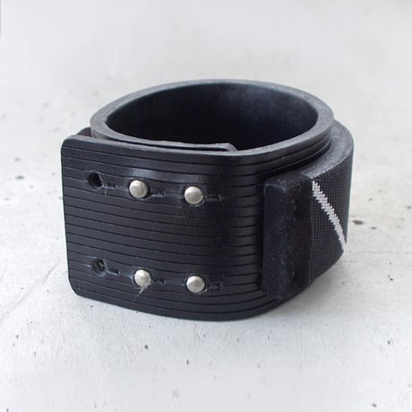 OBLIQUE LINE nylon & leather bracelet