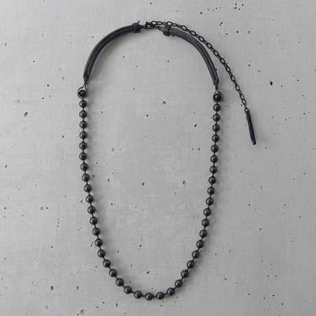 BALL CHAIN & leather middle necklace