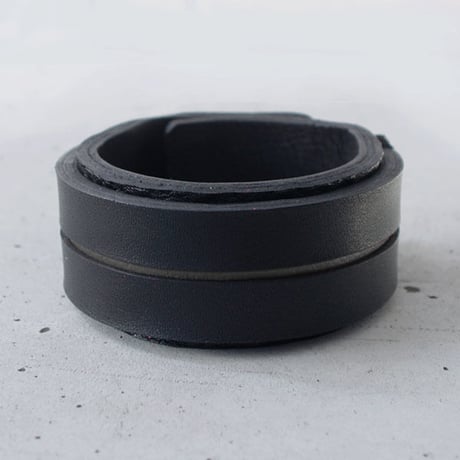 LINE leather bracelet