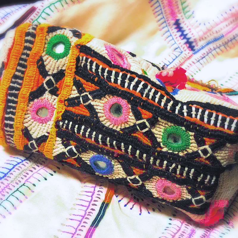 1点物 Kutch刺繍がま口ポーチ《fp8》チェーンハンドル付 | KAroba