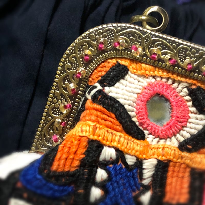 1点物 Kutch刺繍がま口ポーチ《fp8》チェーンハンドル付 | KAroba