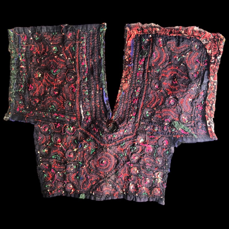 ザリ刺繍 ドレスヨーク《zdy4》Banjara Vintage | KAroba ザリ刺繍 ドレスヨーク《zdy4》Banjara Vintage | KAroba