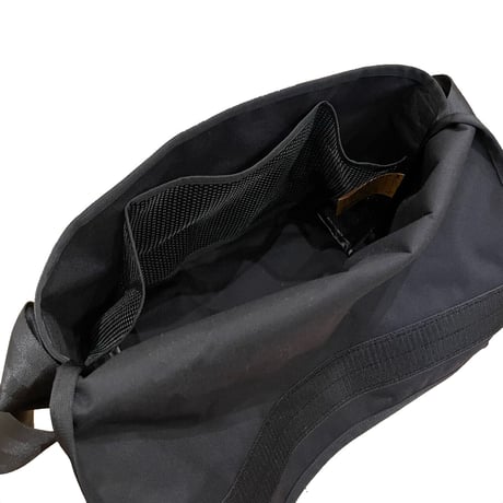 New small sling [Black x Black]