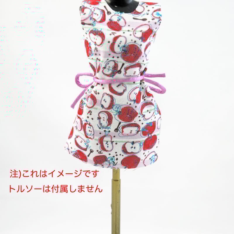 女の子パネル生地ハンドメイド★パルフェ m07 キキパルフェミニチュア生地 りんごちゃん 50cm×25cm | KIKI