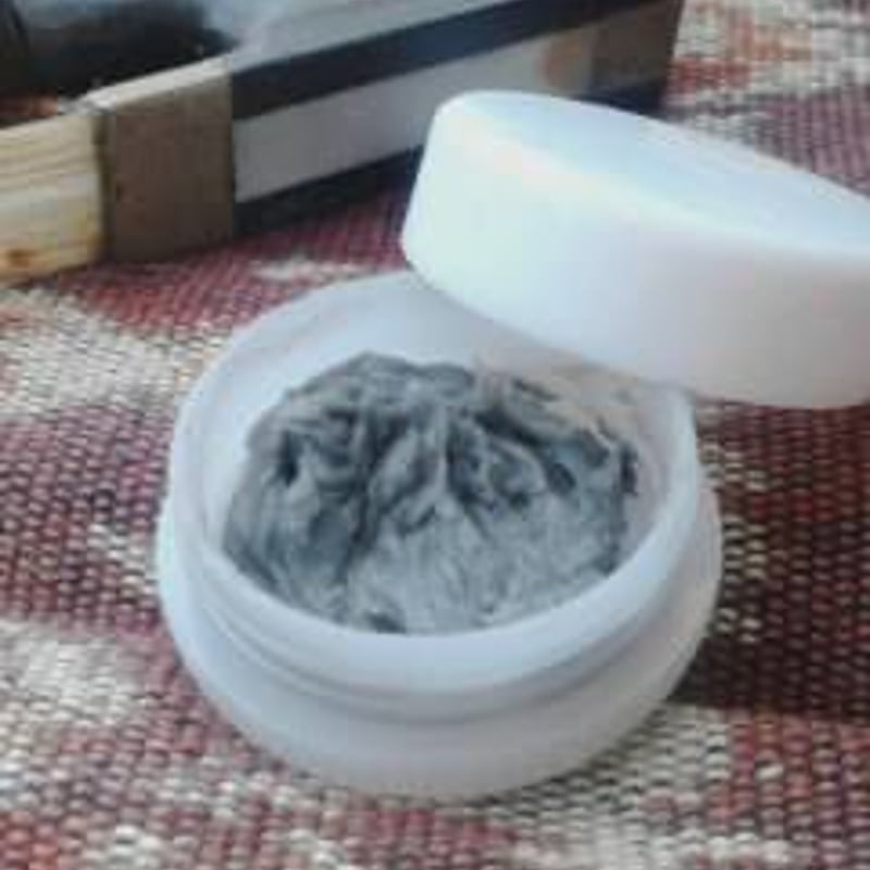 ヴァイオリン・グリース『シルク』 ヴァイオリンの音色の改善に