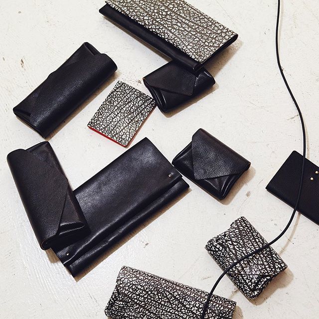 レザー ミニウォレット ブラック 【Leather Mini Wallet Black】 |