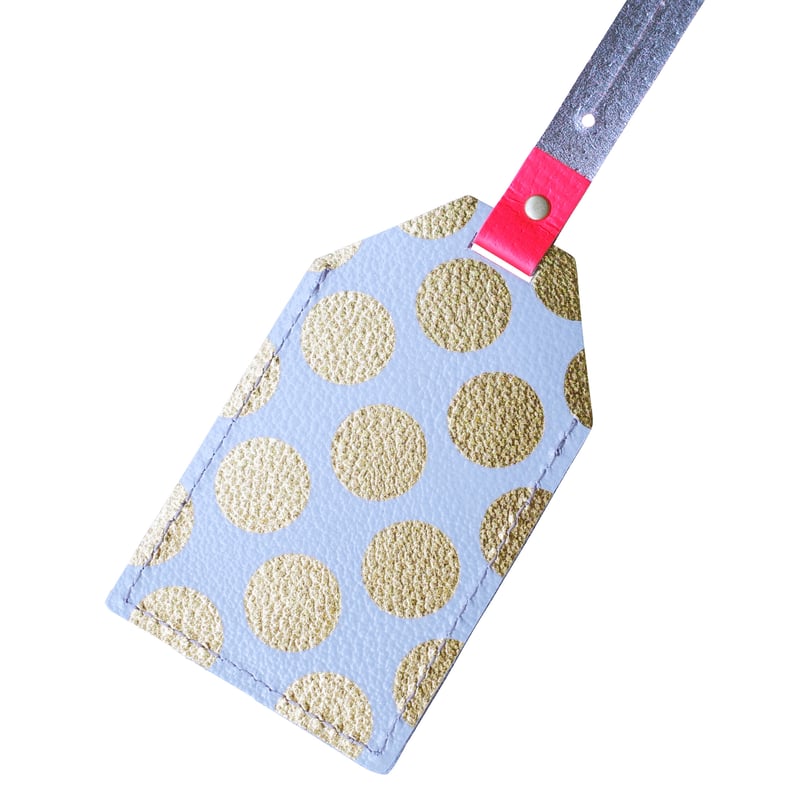 今パスポートケースを買うとラゲッジタグをプレゼント！【Passport