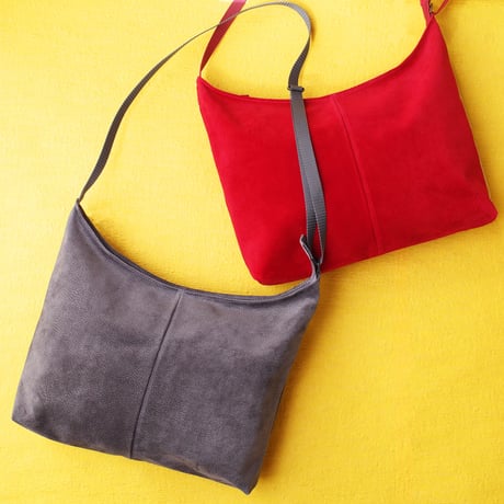 洗えるレザーサコッシュ 【 Washable Leather  Crossbody Bag】
