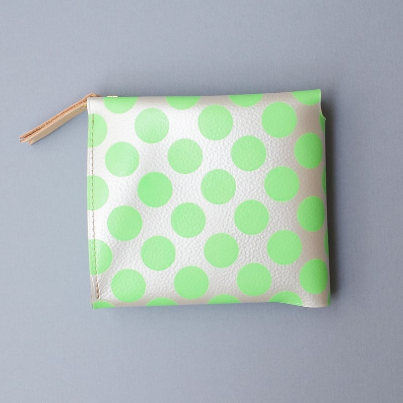 ワンウォレット クリアドットネオングリーン【One Wallet Clear Dot