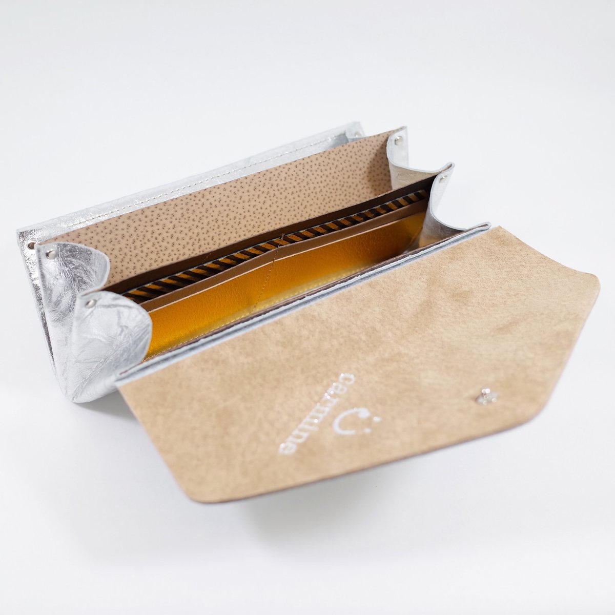 ☆台湾発 COVERME ビーガンレザー ロングウォレット/送料込 レザーロングウォレットメタル【Leather Long Wallet Metal