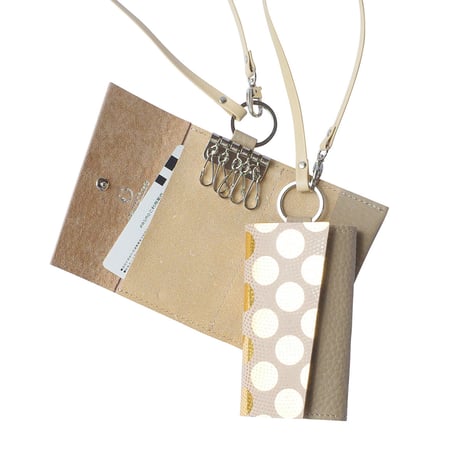 キーパスケースドット ストラップ付き  【Key Passcase Dot】
