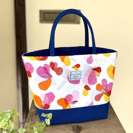 CATEGORY バッグ類 | petit à petit