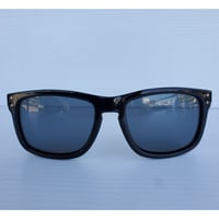 CALUMET TIME  FLOATING POLARIZEDサングラス　ABORIGINAL Black.White
