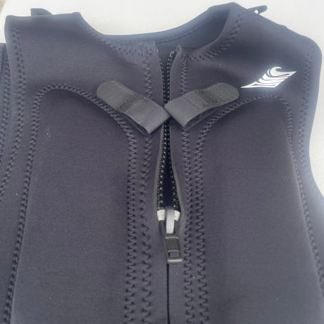 ON’s ACTIVE FLOAT JACKET