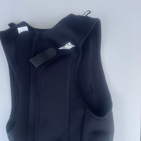 ON’s ACTIVE FLOAT JACKET