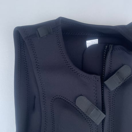 ON’s ACTIVE FLOAT JACKET