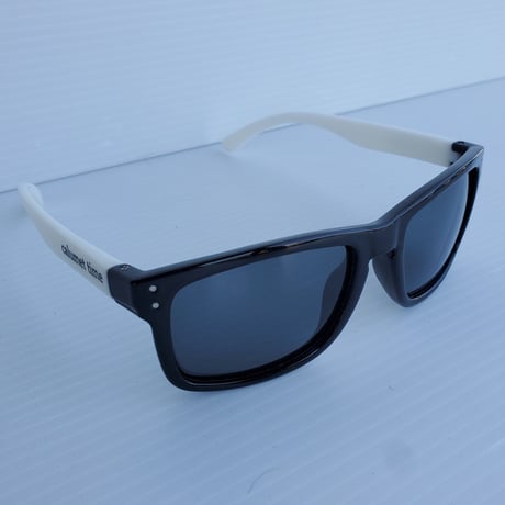 CALUMET TIME  FLOATING POLARIZEDサングラス　ABORIGINAL Black.White