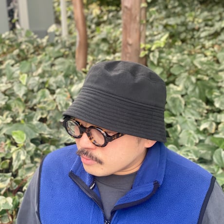 BUCKET SLOPE HAT “FAKE LEATHER” BLACK