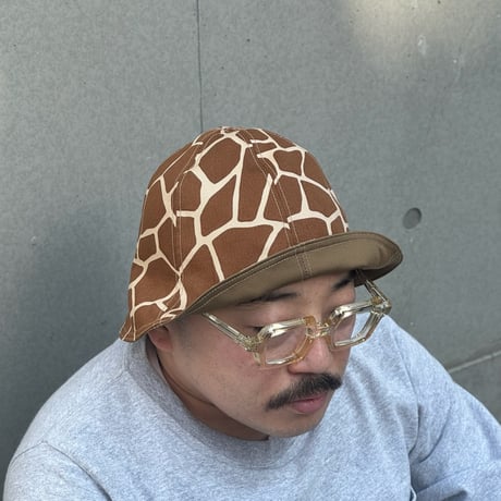 TULIP HAT  ”REVERSIBLE"  ANIMAL CAMO
