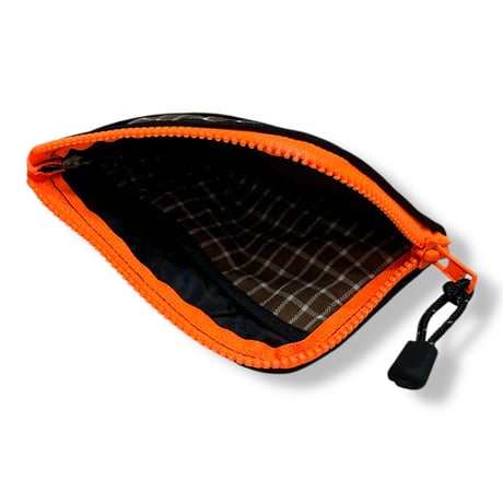 P-POUCH