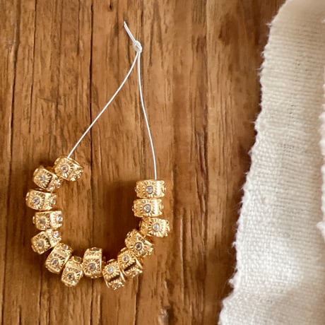 3・salt pearl necklace