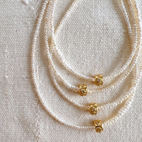 3・salt pearl necklace