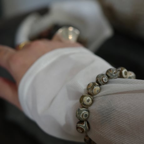 gem arm band