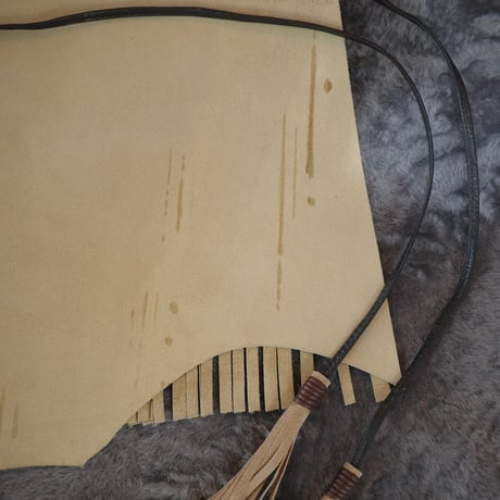 amulet epron (beige )