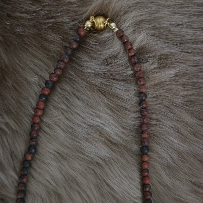 small rock necklace🪨 | SATOKO OISHI