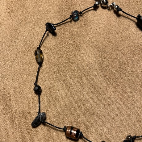 material necklace (⚪️silver×⚫️black)