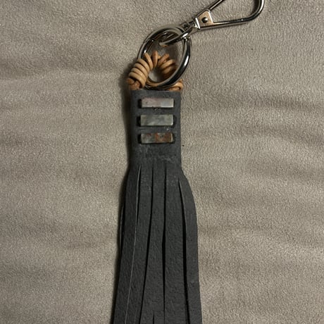 long fringe key holder ②