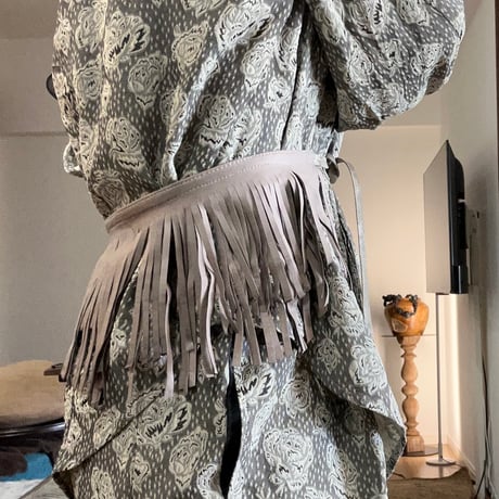 treasure epron /  Light Beige-Gray
