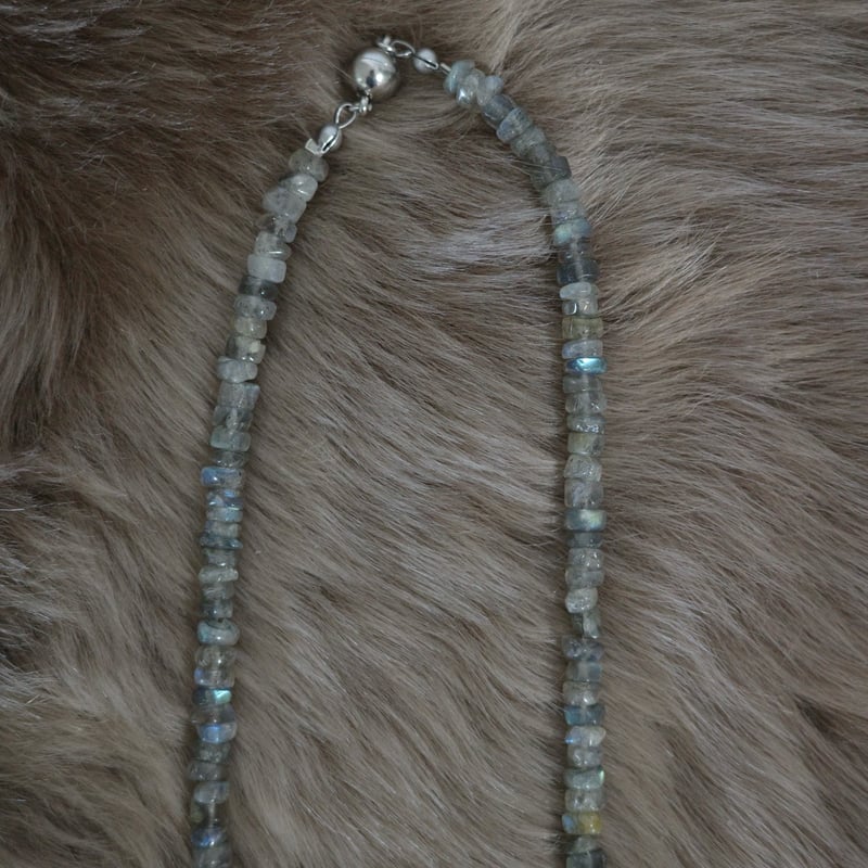 small rock necklace🪨 | SATOKO OISHI