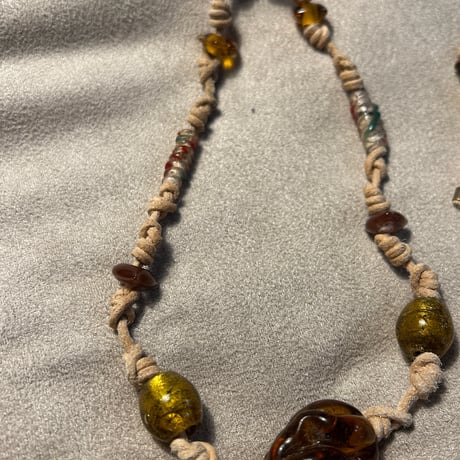 material necklace ④