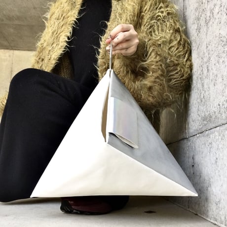 TRIANGLE BAG  /  5