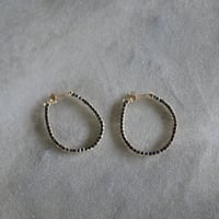 黒ループスタッドピアス