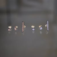 黒スタッドピアス／選べるモチーフ